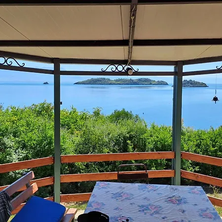 Lake House Julia Bar Exterior photo
